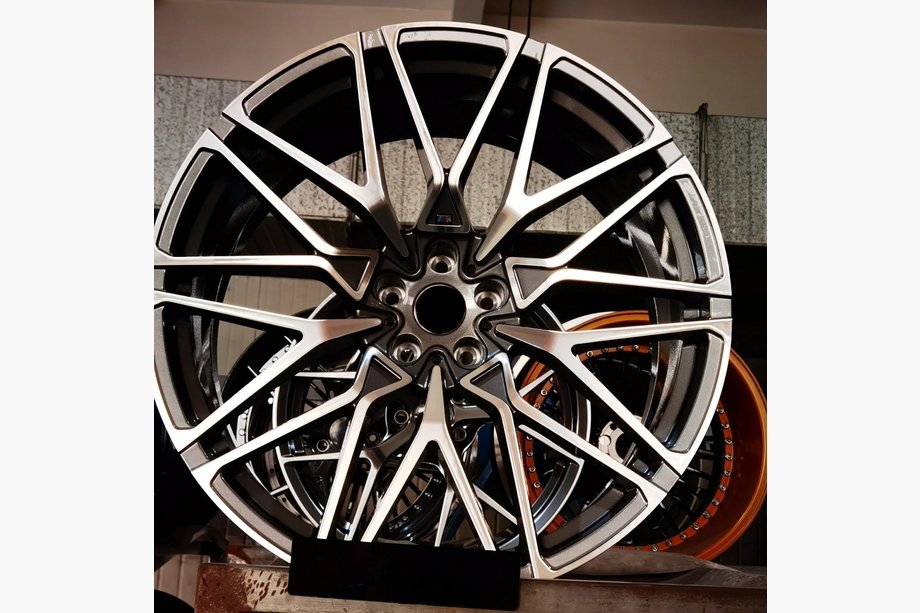 BMW X5 G05 2019–2026 Kované disky OEM R22 V2 (4 ks) Image