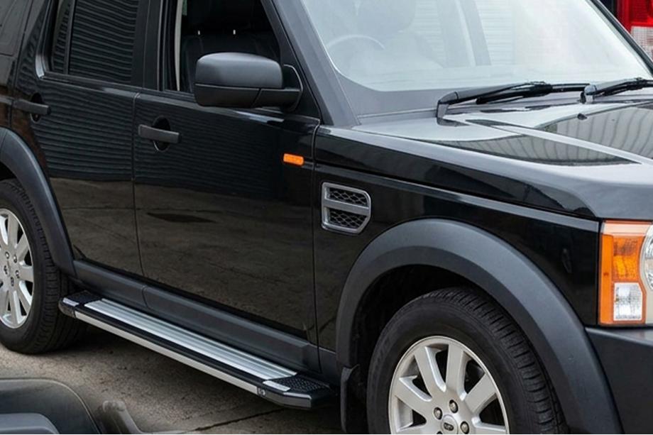 Land Rover Discovery III 2004–2009 Boční nášlapy Rainbow (2 ks, hliník) Image