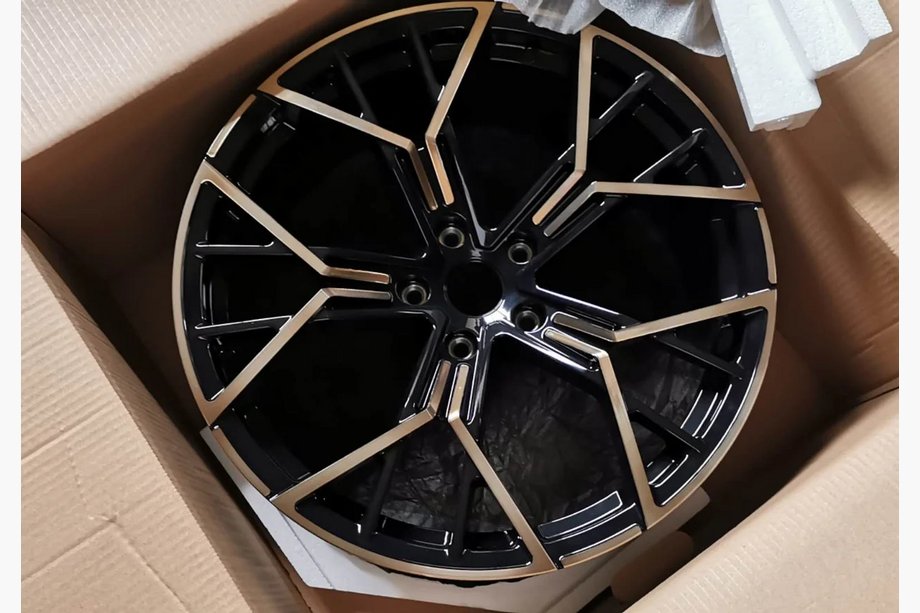 BMW řada 8 G14/G15/G16 2018– Kované disky OEM R20 V1 (4 ks) Image
