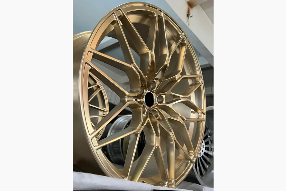 BMW řada 4 G22/23/26 2020– Kované disky OEM R19 R20 V2 (4 ks) Fotografie 3