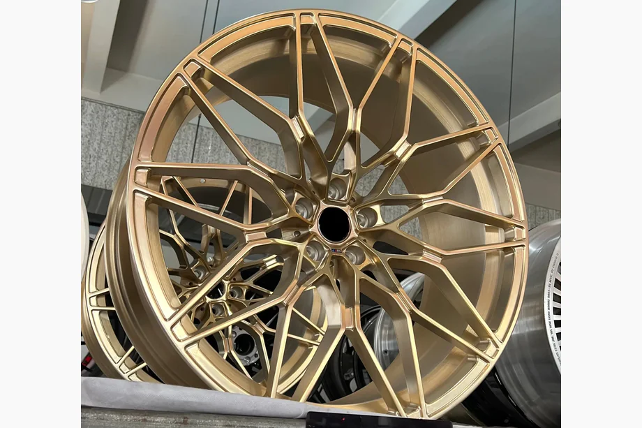 BMW řada 4 G22/23/26 2020– Kované disky OEM R19 R20 V2 (4 ks) Fotografie 2