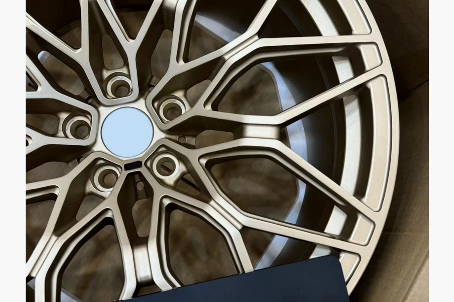 BMW řada 2 G42 2021– Kované disky OEM R19/R20 V3 (4 ks) Fotografie 9