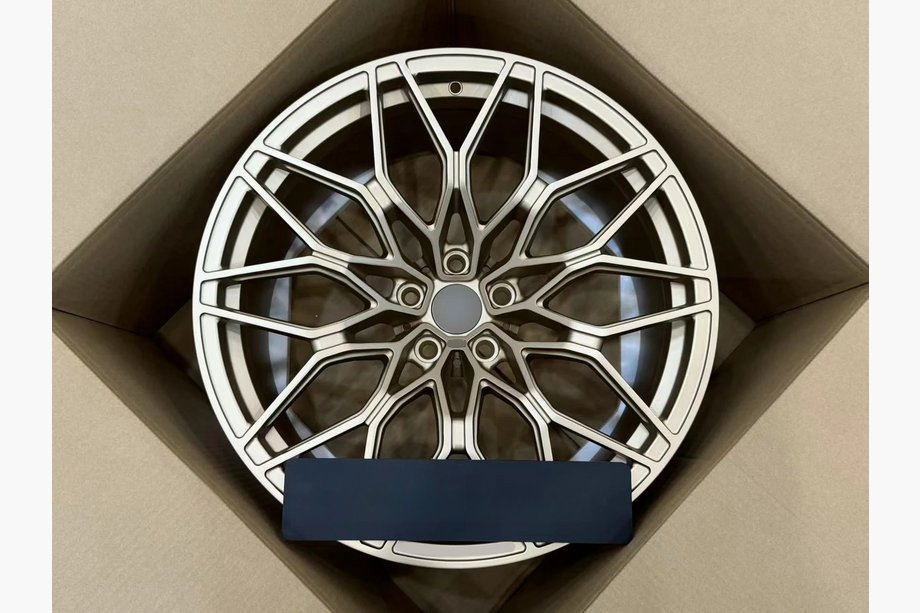 BMW řada 2 G42 2021– Kované disky OEM R19/R20 V3 (4 ks) Fotografie 2