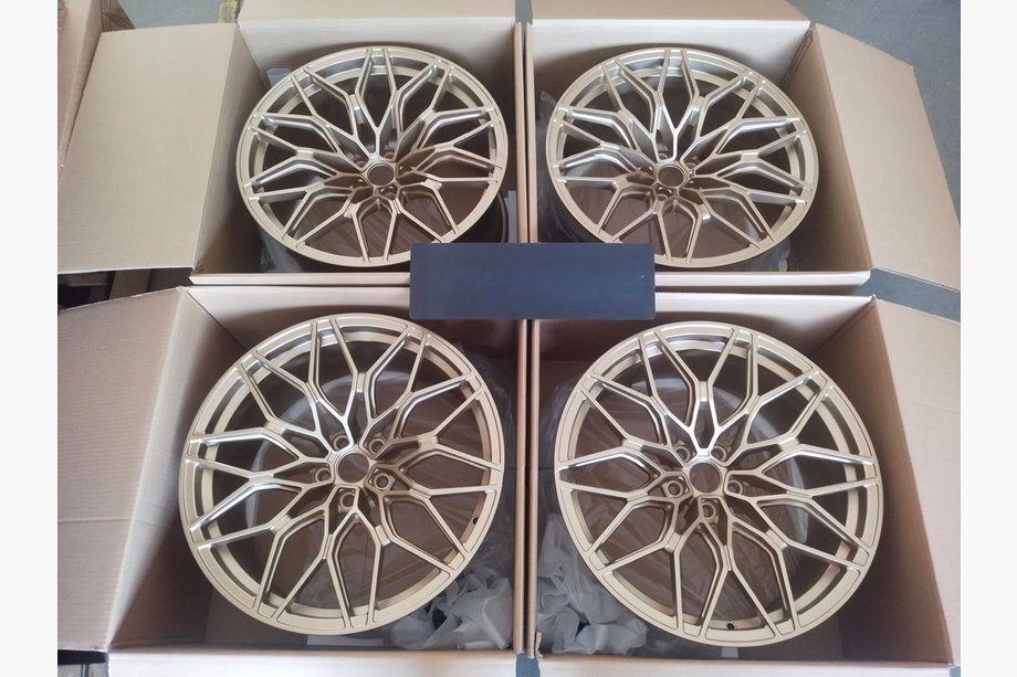 BMW řada 2 G42 2021– Kované disky OEM R19/R20 V3 (4 ks) Fotografie 7