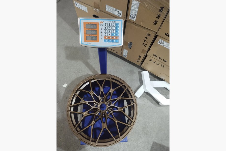 BMW řada 4 G22/23/26 2020– Kované disky OEM R19/R20 V5 (4 ks) Fotografie 11