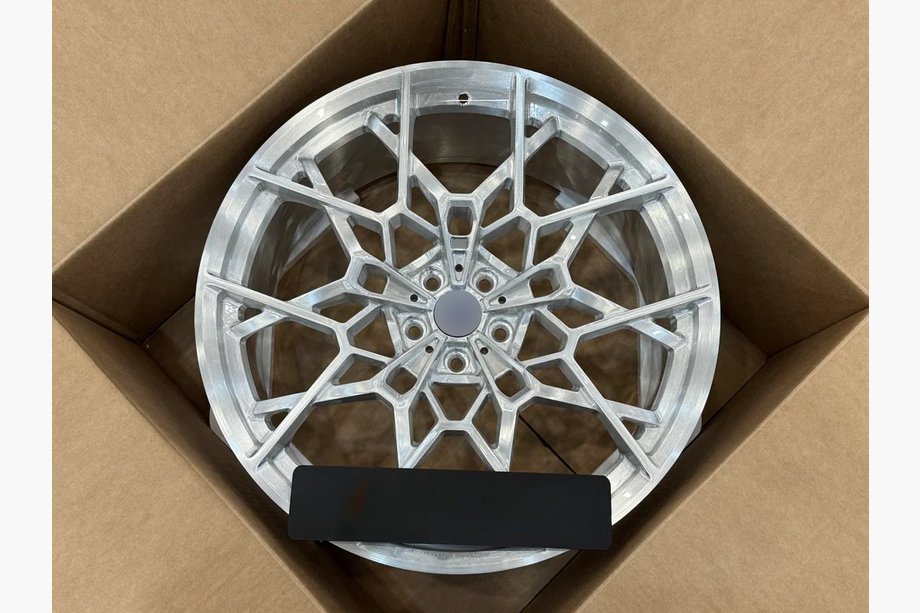 BMW řada 7 G70/G71 2022– Kované disky OEM R22 V2 (4 ks) Image
