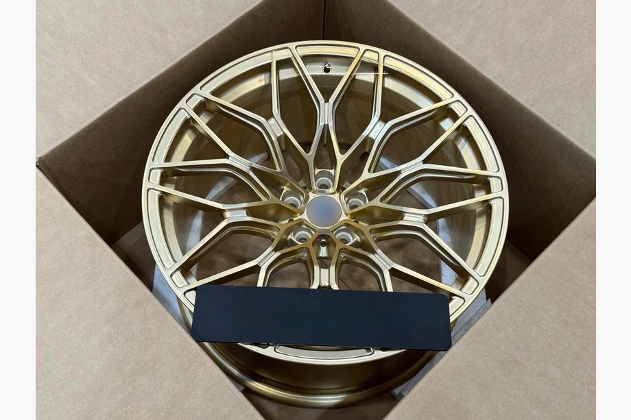 BMW řada 2 G42 2021– Kované disky OEM R19/R20 V4 (4 ks) Fotografie 1