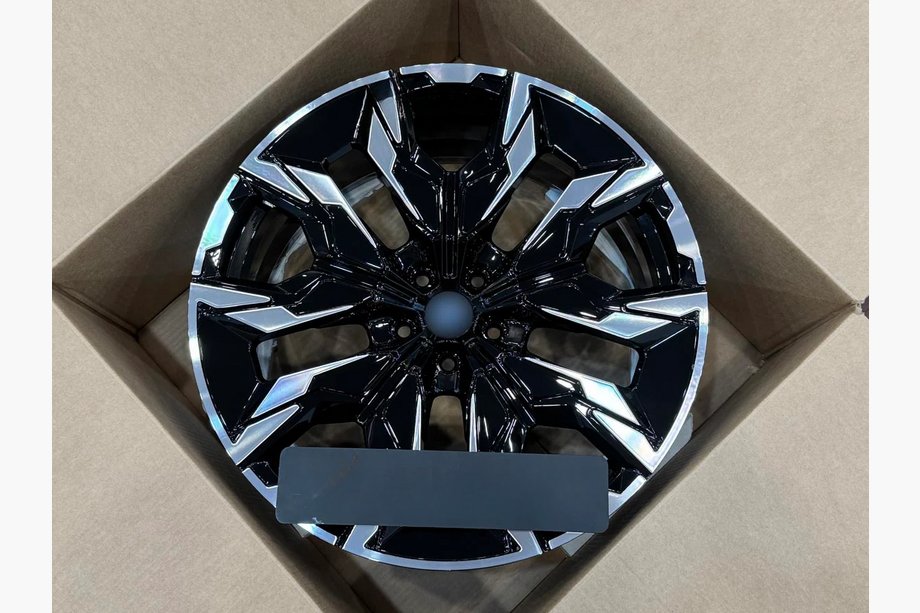 BMW řada 5/i5 G60/G60E/G61 2023– Kované disky OEM R21 V4 (4 ks) Image