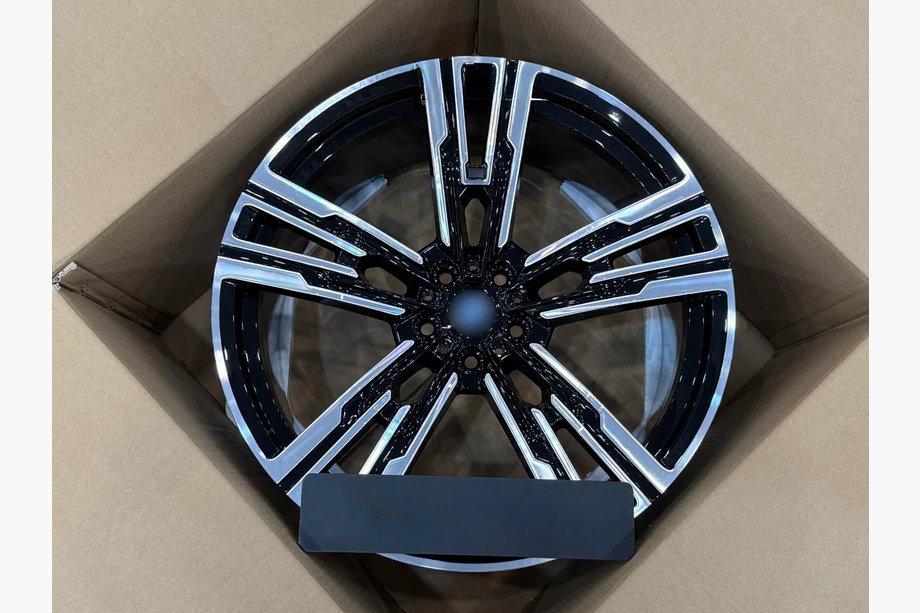 BMW řada 7 G70/G71 2022– Kované disky OEM R21 (4 ks) Image