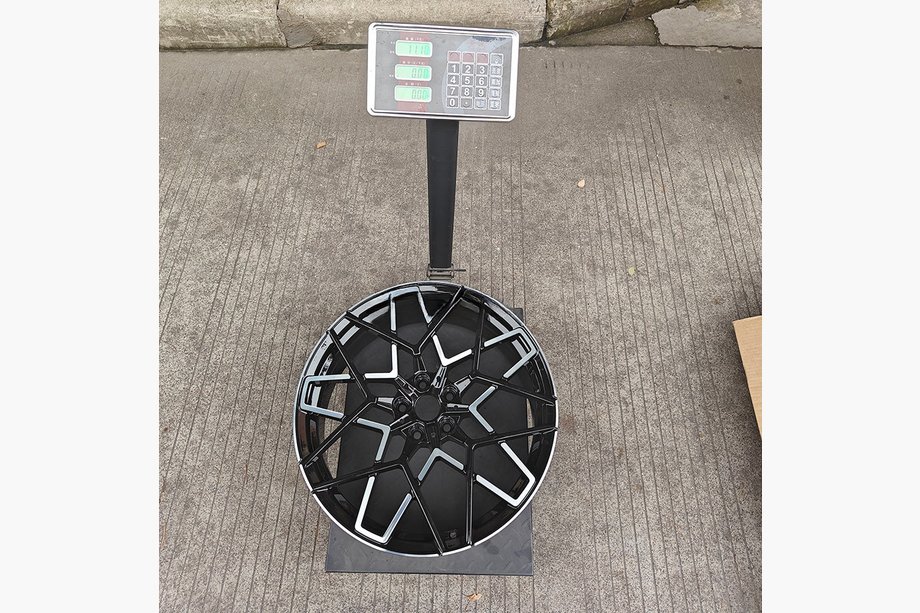 BMW řada 8 G14/G15/G16 2018– Kované disky OEM R20 V2 (4 ks) Fotografie 12