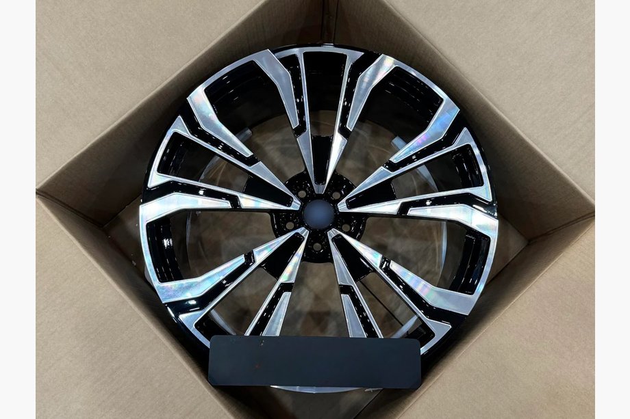 BMW X7 G07 2019– Kované disky OEM R23 V3 (4 ks) Image