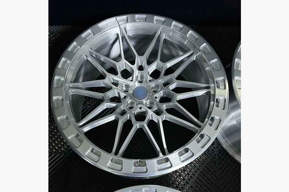 BMW řada 4 G22/23/26 2020– Kované disky OEM R19 R20 V7 (4 ks) Fotografie 1