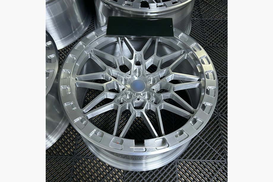 BMW řada 4 G22/23/26 2020– Kované disky OEM R19 R20 V7 (4 ks) Fotografie 3
