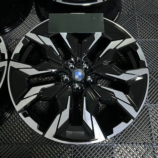 Kované disky OEM R21 V3 (4 ks) BMW řada 5/i5 G60/G60E/G61 2023– fotografie 2