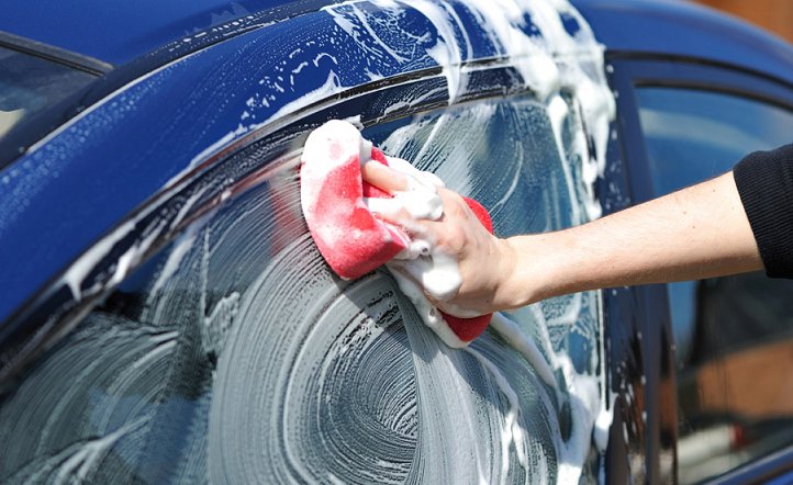 Jak vybrat autošampon pro ruční mytí auta?
