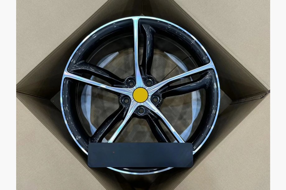 Ferrari 488 GTB 2015–2019 Kované disky OEM R20 V3 (4 ks) Image