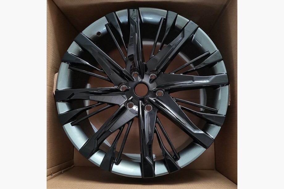 Infiniti QX80 2013–2024 Kované disky OEM R22 (4 ks) Image