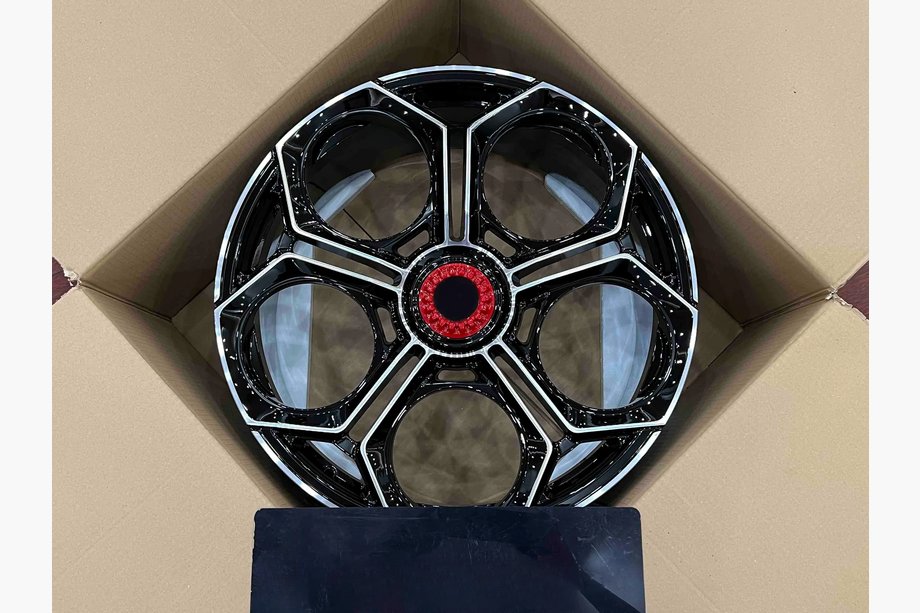 Lamborghini Aventador 2011–2022 Kované alu disky OEM R20/R21 V3 (sada 4 ks) Image