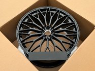 Lamborghini Urus 2018– Kované disky OEM R23 V7 (4 ks) fotografie 2