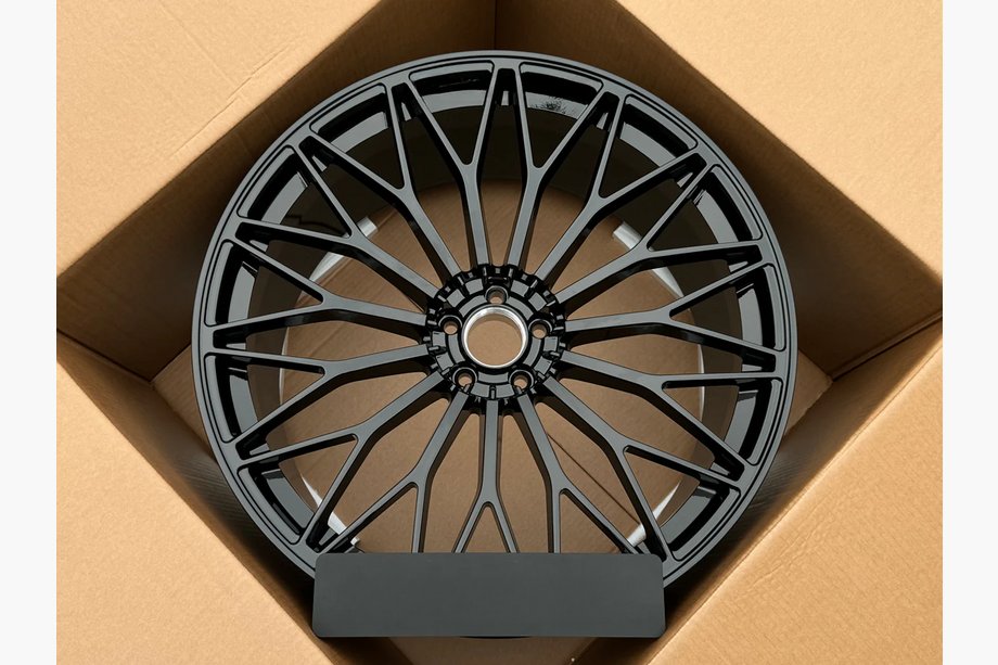 Lamborghini Urus 2018– Kované disky OEM R23 V7 (4 ks) Image
