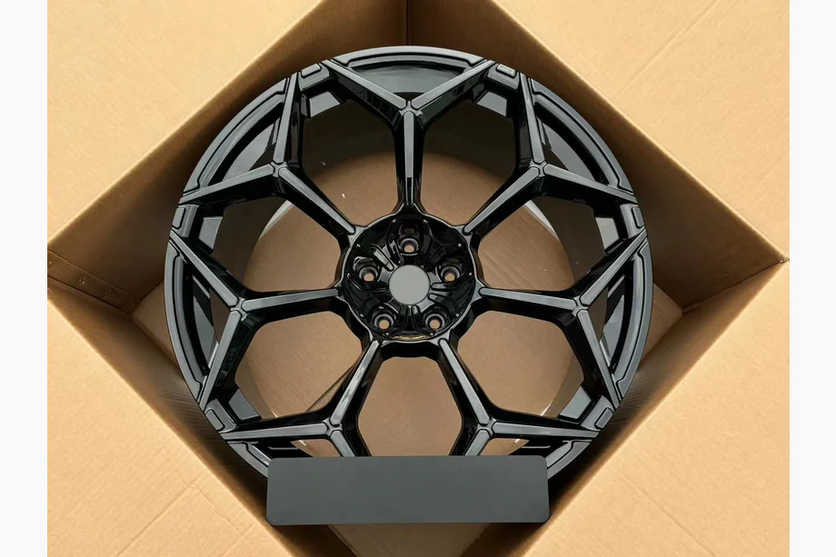 Lamborghini Urus 2018– Kované disky OEM R23 V11 (4 ks) Image
