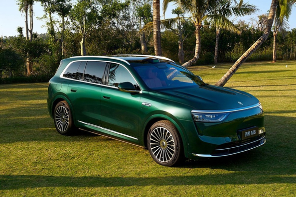 Recenze elektrické verze SUV AITO M8