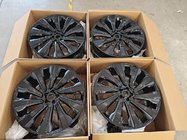 Range Rover V L460 2021– Kované disky OEM R24 V8 (4 ks) fotografie 7