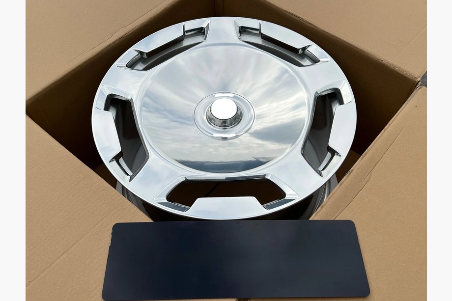 Mercedes S-class W223 2020– Kované disky OEM R22 V4 (4 ks) Fotografie 3