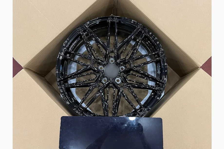 Mercedes C-class W204 2007–2015 Kované disky OEM R19 (4 ks) Image