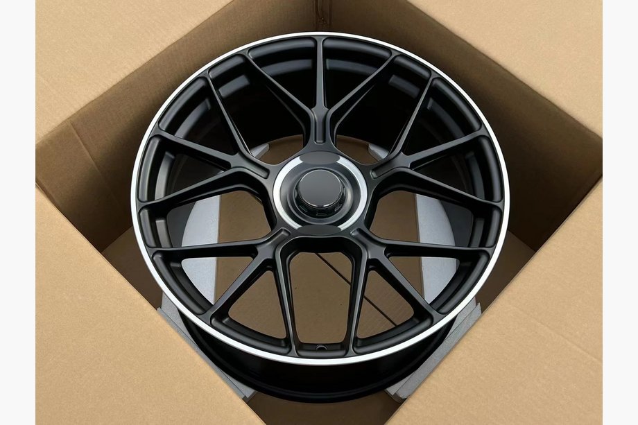 Mercedes AMG GT C190/R190 2014–2022 Kované disky OEM R19 V2 (4 ks) Fotografie 2