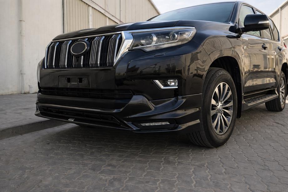 Toyota Land Cruiser Prado 150 2009–2023 Nástavec předního nárazníku TRD (2017-) Bílá barva Fotografie 2
