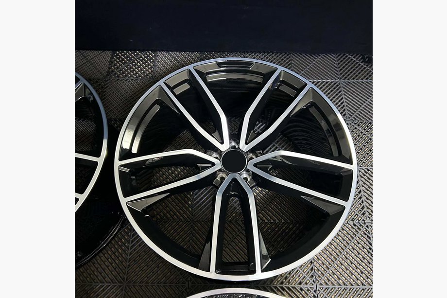 Mercedes GLS X167 2019– Kované disky OEM R23 V5 (4 ks) Image