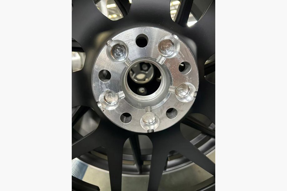 Mercedes GLE W167 2018– Kované disky OEM R22 V4 (4 ks) Fotografie 6