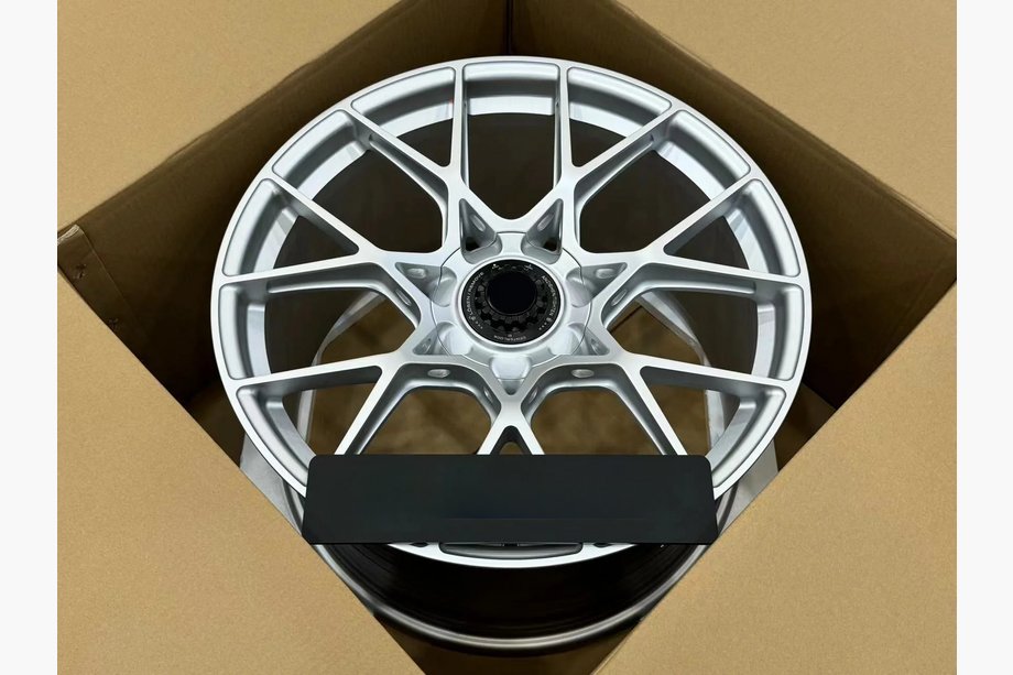 Porsche Boxster/Cayman 982 (718) 2016– Kované disky OEM R20 V2 (4 ks) Fotografie 3