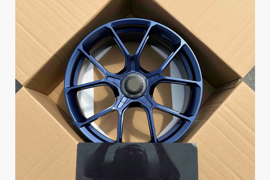 Porsche 911 (992) 2018– Kované disky OEM R20/R21 V6 (4 ks) Image