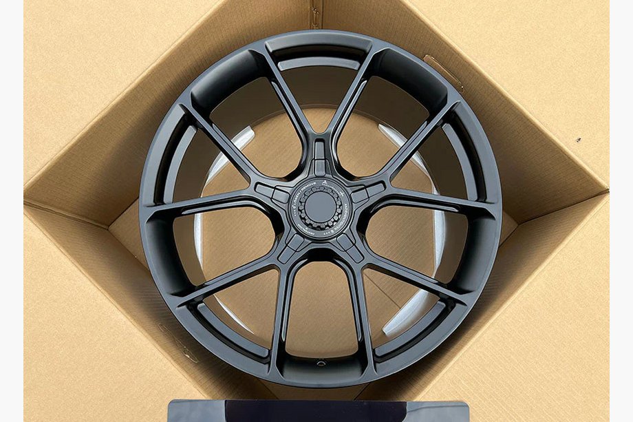 Porsche 911 (992) 2018– Kované disky OEM R20/R21 V8 (4 ks) Image