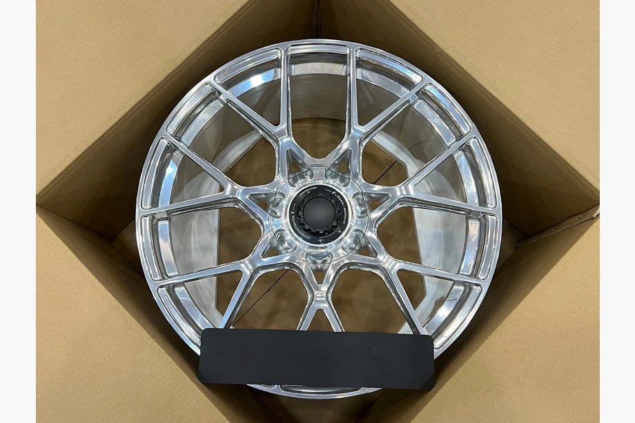 Porsche 911 (992) 2018– Kované disky OEM R20 R21 V16 (4 ks) Image