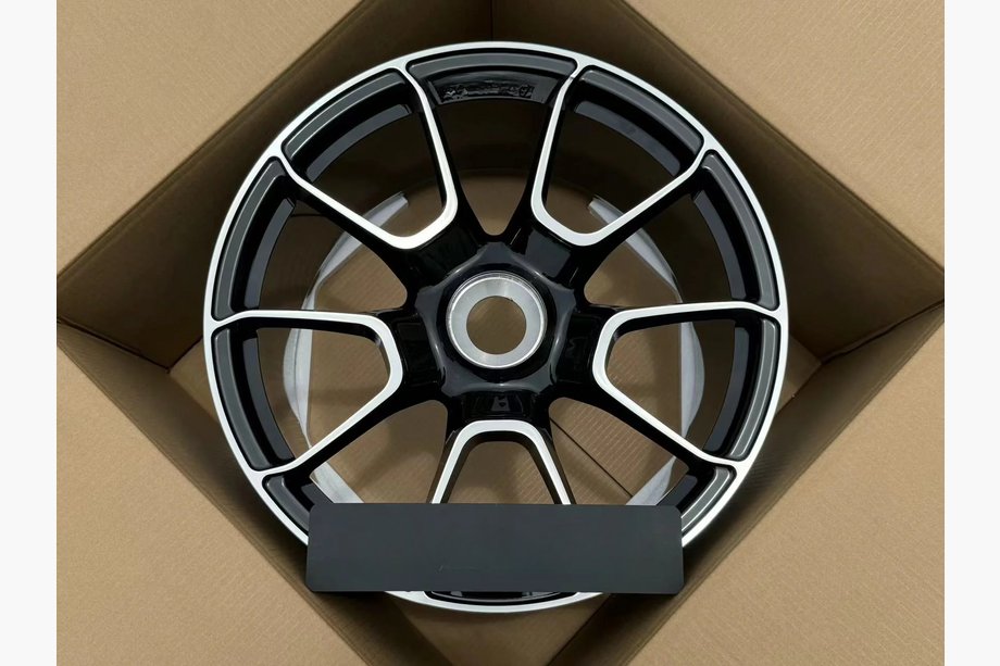 Porsche 911 (992) 2018– Kované disky OEM R20/R21 V18 (sada 4 ks) Image