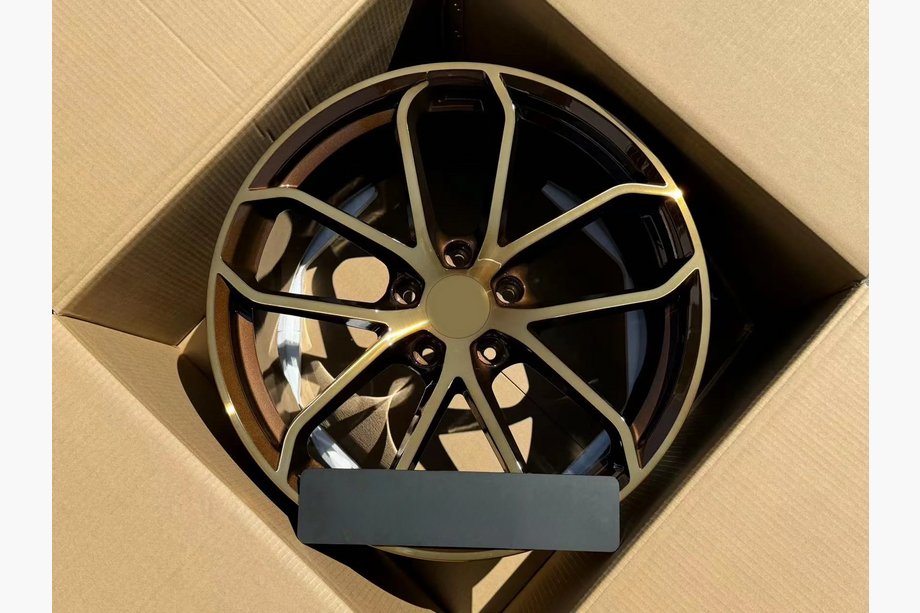 Porsche Panamera 2016–2023 Kované disky OEM R21 (4 ks) Image