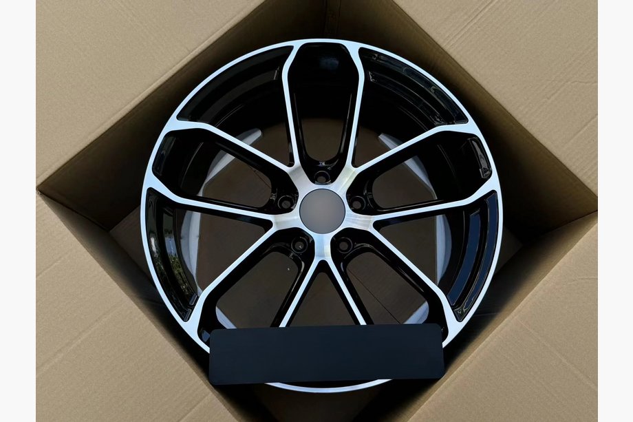 Porsche Cayenne 2018– Kované disky OEM R21 V2 (4 ks) Image