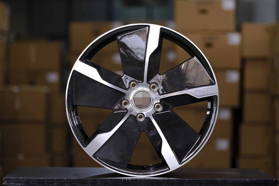 Porsche Taycan 2019– Kované disky OEM R20 (4 ks) Image
