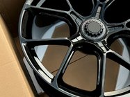 Porsche 911 (992) 2018– Kovaná OEM alu kola R20/R21 V30 (4 ks) fotografie 6