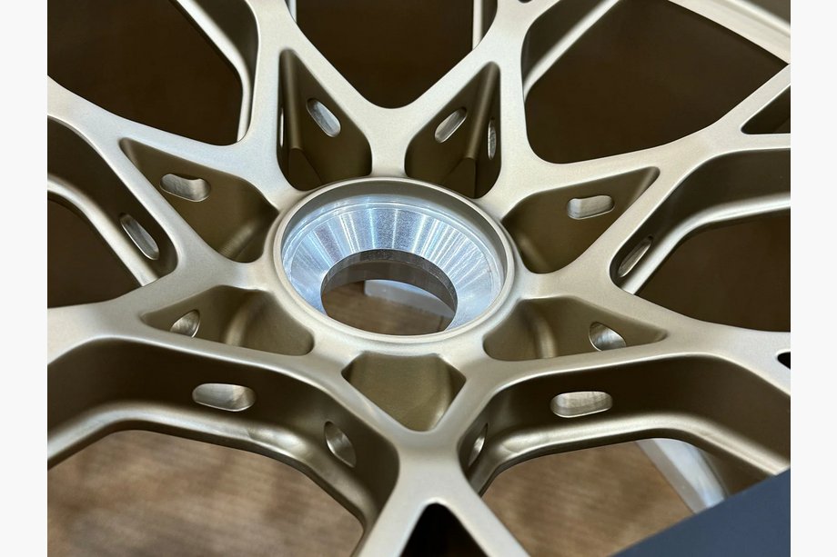Porsche 911 (992) 2018– Kované disky OEM R20 R21 V32 (4 ks) Fotografie 10