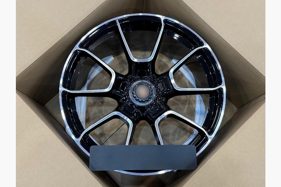 Porsche 911 (992) 2018– Kované disky OEM R20/R21 V34 (sada 4 ks) Fotografie 2