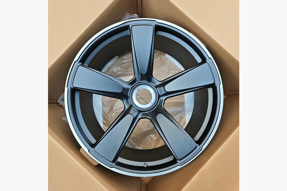 Porsche 911 (992) 2018– Kované disky OEM R20 R21 V37 (4 ks) Image