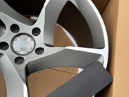 Porsche Taycan 2019– Kované disky OEM R21 V4 (4 ks) fotografie 12
