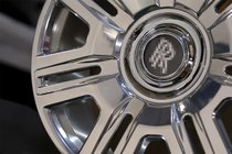 Rolls-Royce Cullinan 2018– Kované disky OEM R22 V3 (4 ks) fotografie 4