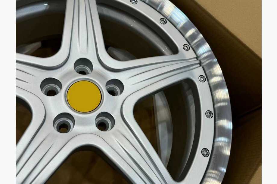 Ferrari 575M Maranello Kované disky OEM R19 V1 (4 ks) Fotografie 11