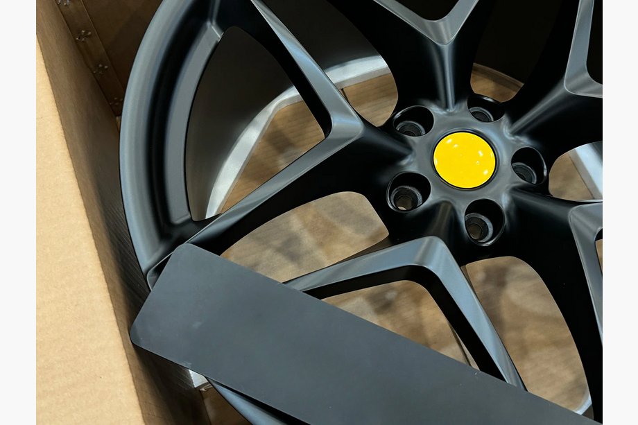 Ferrari Roma Kované disky OEM R21/R22 (4 ks) Fotografie 7
