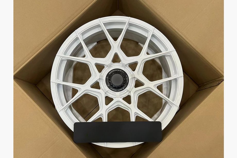 Lexus LFA 2010–2013 Kované disky OEM R20 V2 (4 ks) Image